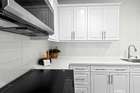 W Bamboo Palm Dr, Anaheim, CA 92802