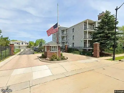 Harborview Dr, Racine, WI 53403