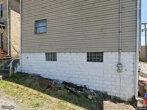 7Th Ave, Beaver Falls, PA 15010