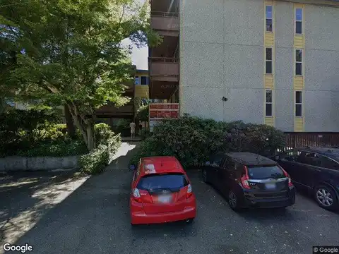 Roosevelt Way N, Seattle, WA 98133