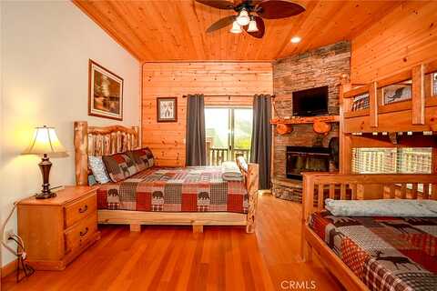 Glenwood, BIG BEAR LAKE, CA 92315