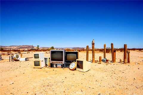 Bluegrass Road, 29 Palms, CA 92277