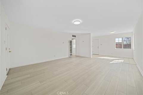 10Th, PALMDALE, CA 93550