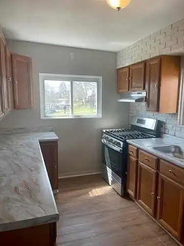 Illinois, PITTSBURGH, PA 15221