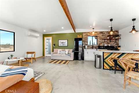 Hoover, JOSHUA TREE, CA 92252