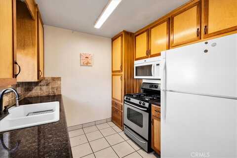 Joshua View, YUCCA VALLEY, CA 92284