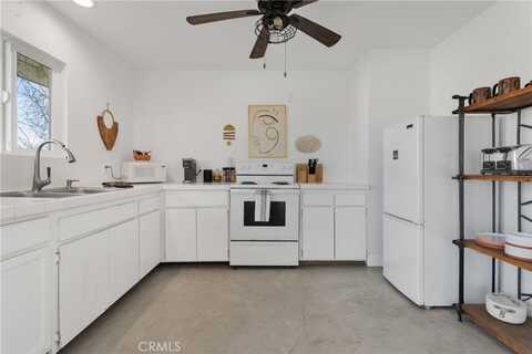 Avenida Del Sol, JOSHUA TREE, CA 92252