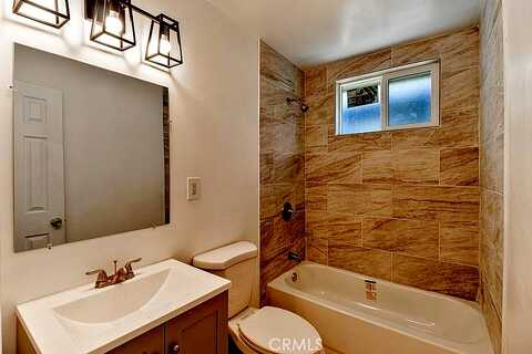 48Th, SAN BERNARDINO, CA 92404