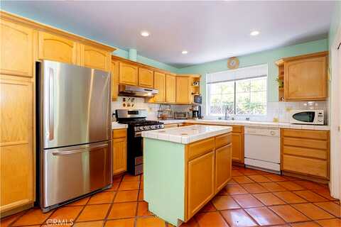 Terra Bella, ARLETA, CA 91331