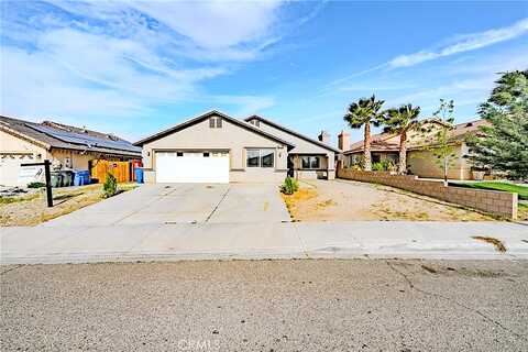 Caroline, ADELANTO, CA 92301