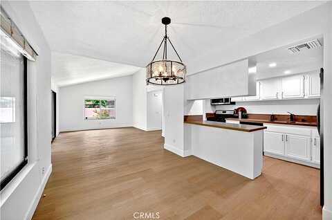Central, RIVERSIDE, CA 92507