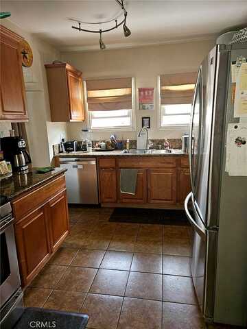 4Th, LOS ANGELES, CA 90008