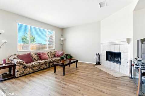 Ravenswood, HESPERIA, CA 92344