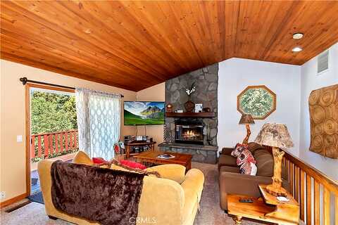 Siskiyou, BIG BEAR LAKE, CA 92315