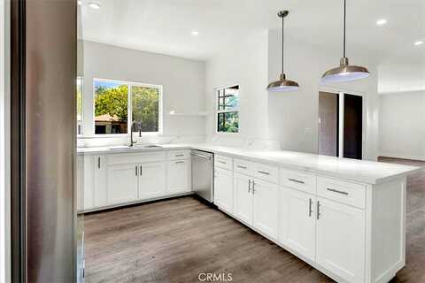 Flora, LOS ANGELES, CA 90031