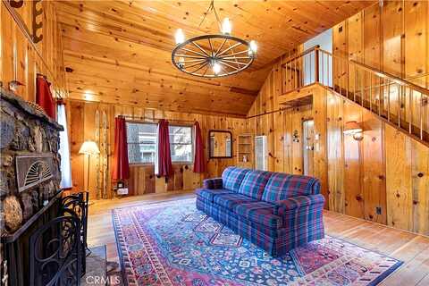 Virginia, WRIGHTWOOD, CA 92397