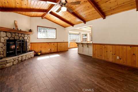 Riverside, SUGARLOAF, CA 92386