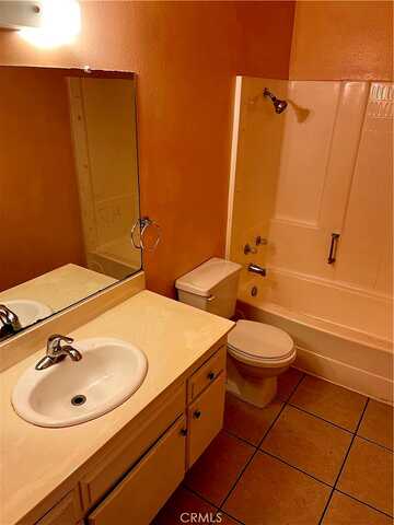 Mossway, HIGHLAND, CA 92346