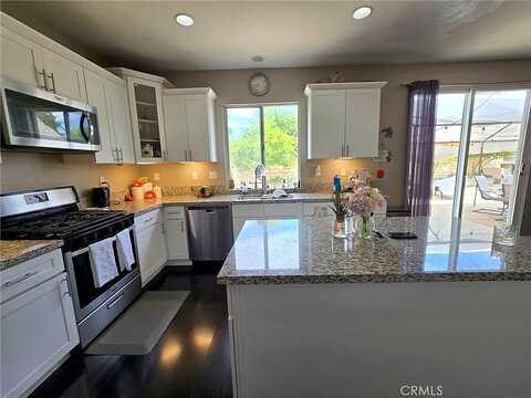 Plaza, PERRIS, CA 92570