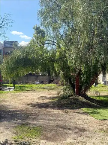 6Th, SAN BERNARDINO, CA 92410