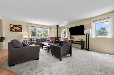 Woodland, PINE MOUNTAIN CLUB, CA 93222