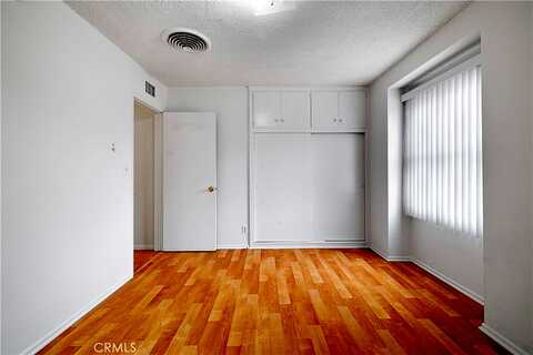 De Soto, CANOGA PARK, CA 91304
