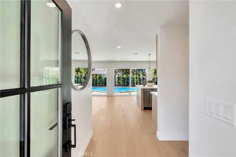 Chanticleer, ANAHEIM, CA 92804