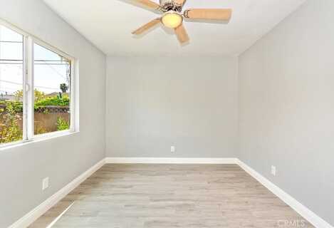 Piru, COMPTON, CA 90222