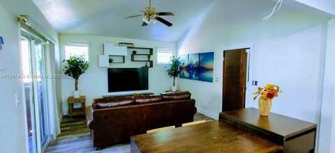 7Th, MIAMI, FL 33135