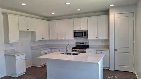 Moonshimmer, HEMET, CA 92543