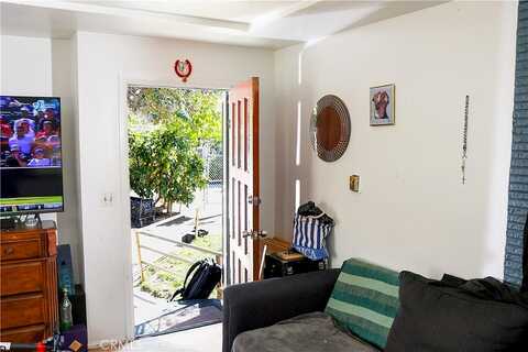 Linden, BURBANK, CA 91502
