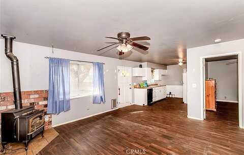 12Th, ORANGE COVE, CA 93646