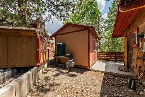 Villa Grove Ave, Big Bear City, CA 92314