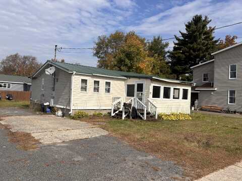 31 Washington Street, Tupper Lake, NY 12986
