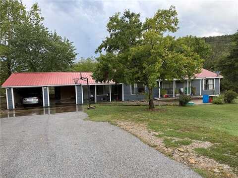 33 Dogwood LN, Green Forest, AR 72638