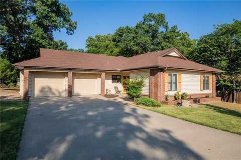 13 Dunedin DR, Bella Vista, AR 72715