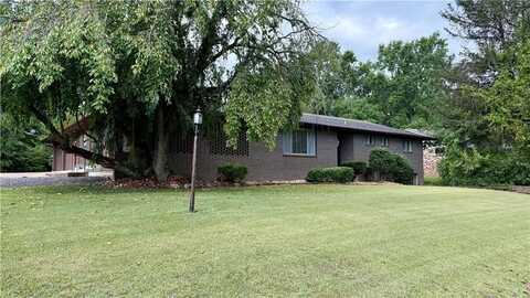 1208 Speer DR, Harrison, AR 72601