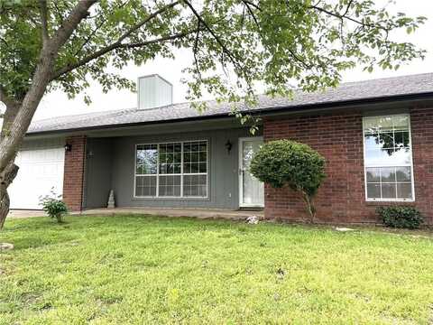 1105 N Cardinal DR, Rogers, AR 72756