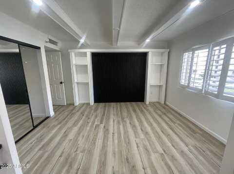 7870 E CAMELBACK Road, Scottsdale, AZ 85251