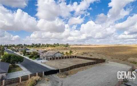 10672 Titanium Avenue, Taft, CA 93268