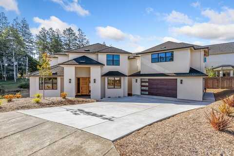 2012 Eagle Court, Santa Rosa, CA 95403
