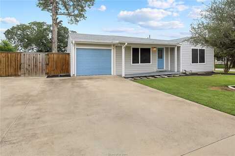 1017 Winding Road, College Station, TX 77840