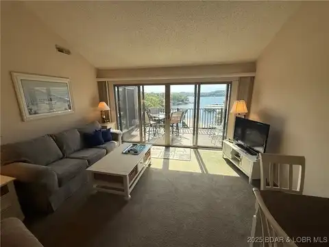70 Robinwood Drive unit: 3E, Lake Ozark, MO 65049
