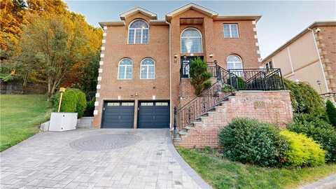 55 Nicole Loop, Staten Island, NY 10301