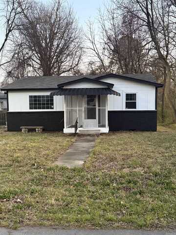 1212 W 9th Avenue, Pine Bluff, AR 71603