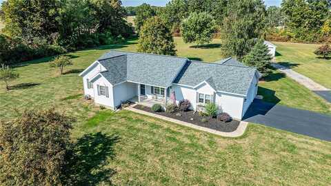 7370 S Lake Road, Bergen, NY 14416