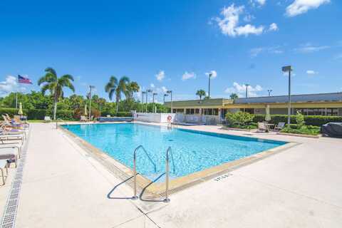16 VISTA GARDENS TRAIL 105, VERO BEACH, FL 32962