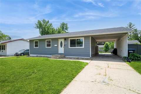 655 W 9th Avenue, Marion, IA 52302