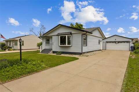 409 Carter St NW, Cedar Rapids, IA 52405