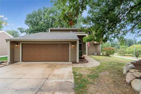 3717 White Tail Lane NE, Cedar Rapids, IA 52402